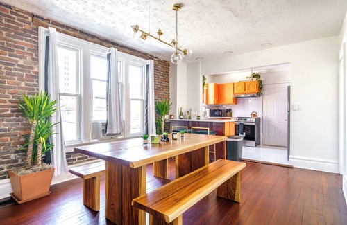 Short North Resort | Jungle House Boutique Suites – Short North & Convention Center