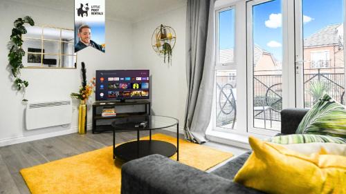 Bedford Bed & Breakfast | Jungle King Suite with Parking