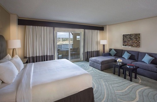 Lakeway Hotel | Junior Suite with Balcony at Lakeway Resort & Spa, Outdoor Pool!