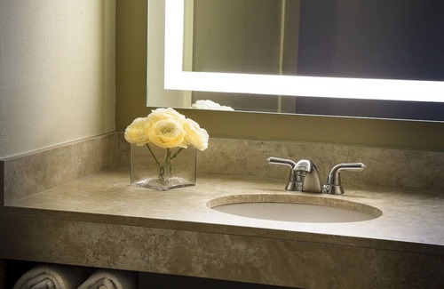 Lakeway Hotel | Junior Suite with Balcony at Lakeway Resort & Spa, Outdoor Pool!