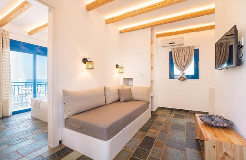 Stegna Apartment | Junior Traditional Suite