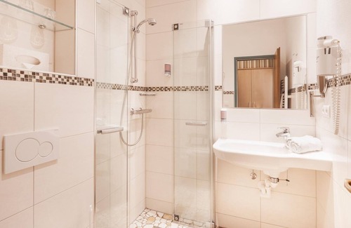 Sankt Michael im Lungau House | Juniorsuite mit Bad, WC - Stofflerwirt, Landhotel