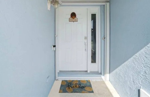 North Palm Beach Heights House | Jupiter Oasis! Quaint neighborhood. Downtown