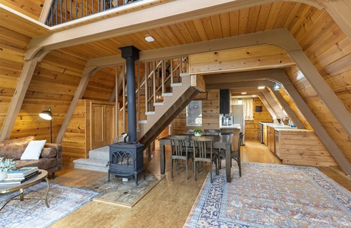 Abbott Loop Ski Chalet | Jupiter Peaks Hideaway