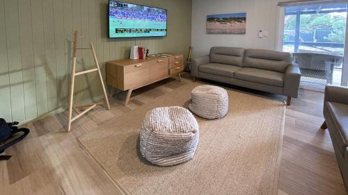 Lake Wangary House | Just For 2 - A Fantastic Apartment - Perfect Coffin Bay Base For One or Two Guests