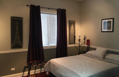 Grand Boulevard House | Just Minutes from Downtown Chicago
