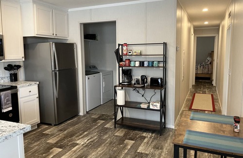 Edgemont House | Just minutes from Hill Creek Park and marina with room for your boat.
