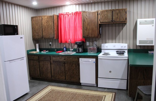 Loudonville Cabin | Just Nature.no phone, no TV, no Internet.no problem. - Dogs Welcome.
