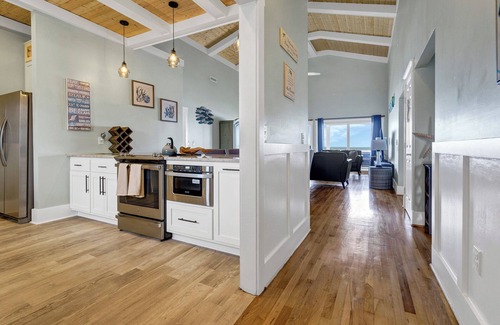 Edisto Island House | Just Renovated! Welcome to I-Land Style 4BR, 2BTH OCEANFRONT on Edisto Beach