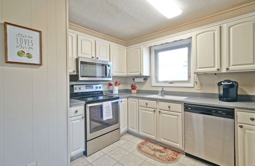 Sunset Beach House | Just steps away from Sunset Beach surf & sand!