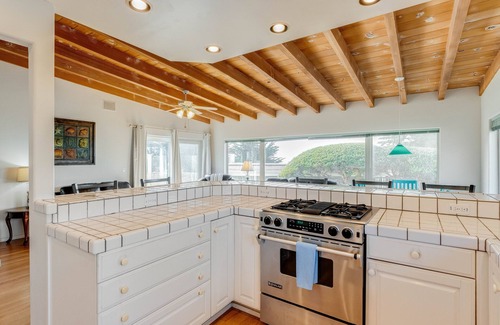 Morro Bay House | Just Steps to the Beach!