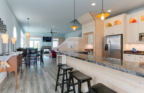 Cape Charles House | Just two blocks away from private beach and access to a private community pool!