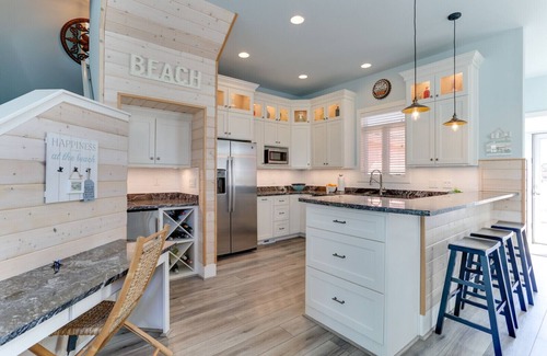 Cape Charles House | Just two blocks away from private beach and access to a private community pool!