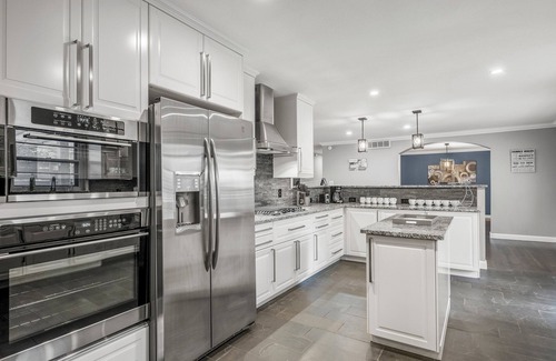 Central Oklahoma City House | JustLikeHome OKC-50th Street Luxury Stay for up to 14