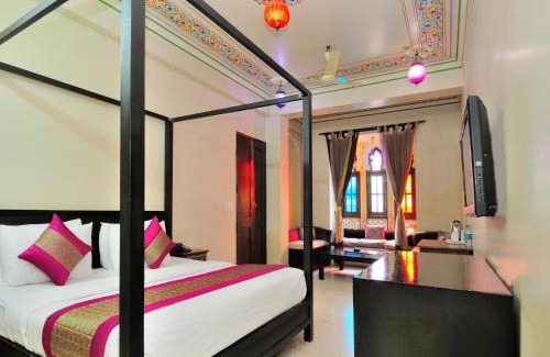 Paharganj Hotel | Jyoti Mahal A Heritage Hotel - 05 Mins from Railway Station & 2 Mins from Metro Station
