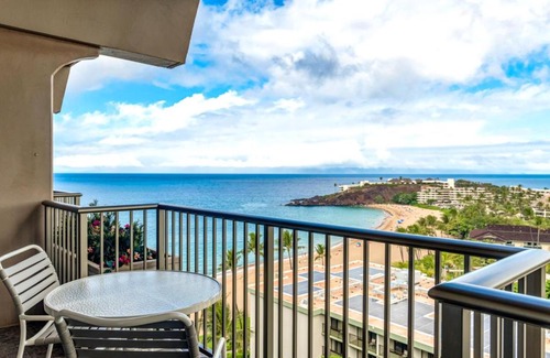 Kaanapali Apartment | K B M Resorts- WH1-1218 Stunning Studio, whale watching, big ocean views, steps to beach