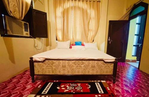 Sultanpur Hotel | K.G.N guest house