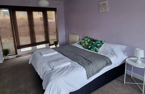 Reading House | K Suites - Spacious 4 BR House near City Centre