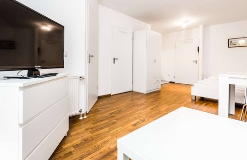 Hoehenberg Apartment | K72 holiday apartment with balcony and free W-LAN in Cologne Höhenberg
