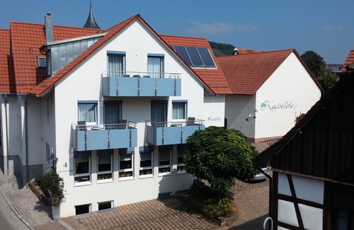 Gundelbach House | Kachelofa