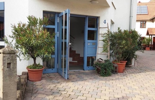 Gundelbach House | Kachelofa