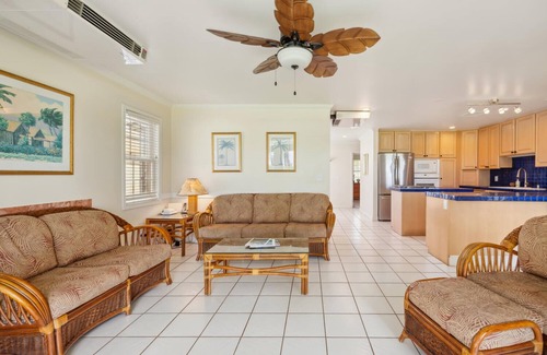 Waimea House | Kai Nalu, Spacious, Beachfront Home