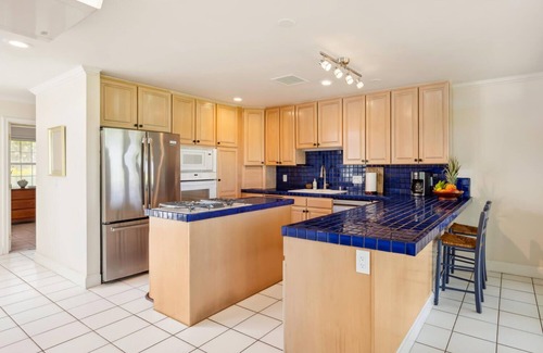 Waimea House | Kai Nalu, Spacious, Beachfront Home