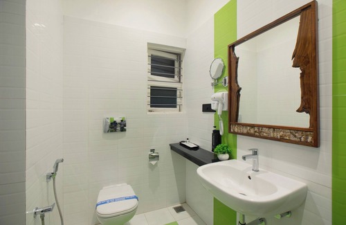 Mylapore Tiruvallikk Hotel | KAIRA PARK