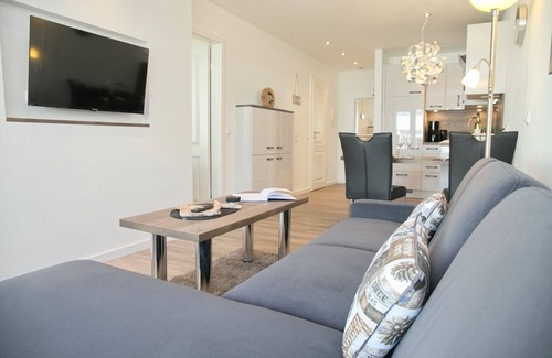 Groemitz Apartment | Kaiserhof App. 203 "kaiserhofresidenz" Inkl. Infrarot- Sauna und Wlan