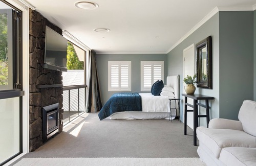 Aokautere Bed & Breakfast | Kaitahi Chef's Table & Lodge