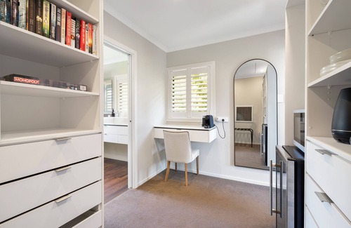 Aokautere Bed & Breakfast | Kaitahi Chef's Table & Lodge