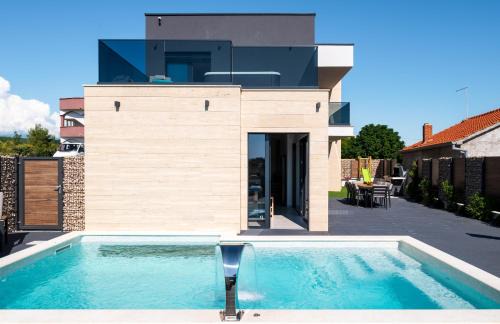 Razanac Villa | Kala