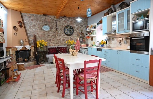 Ano Vlasia Apartment | Kalavrita Winter Retreat - Homely Spacious Chalet
