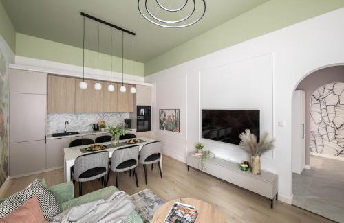 Kazimierz Apartment | Kaleidoscope Apartment by Tyzenhauz