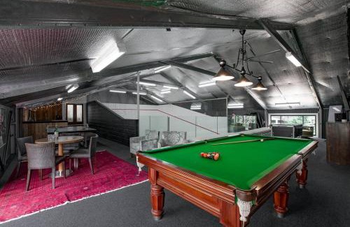 Bargo House | Kalinya Estate Platinum- Homestead, Lodge & Barn- up to 34 guests