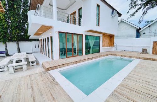 Koh Lan Bed & Breakfast | Kamari Cafe&Resort Kohlarn คามารีคาเฟ่แอนด์รีสอร์ทเกาะล้าน