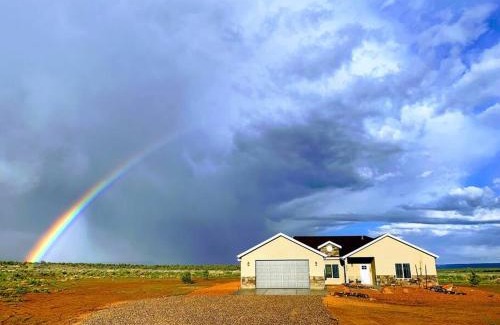 Kanab House | Kanab Family Home With Amazing Red Rock Views Pets OK