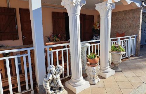 Malendure Apartment | KANALU BEACH APPATEMENT