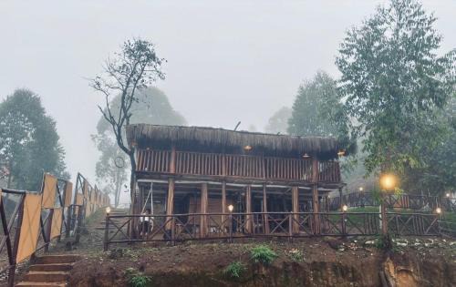 Kanthalloor Hotel | Kanav Living - Wooden Cottage