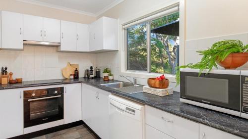 Currarong House | Kangaroo Cottage