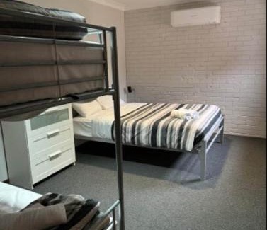 Halls Gap House | Kangaroo House