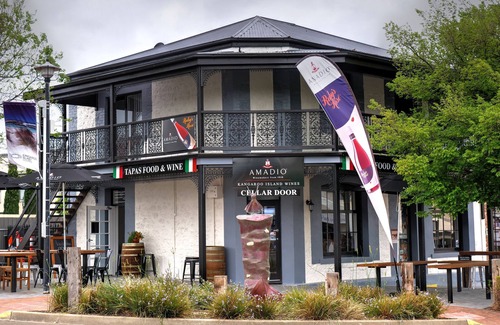 Kingscote Apartment | Kangaroo Island Salt Air Apartment 1