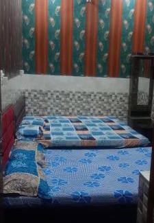 Mathura House | Kanha ji 5 star PG family 12 rooms near lord Krishna temple free pick up service also Activa rent