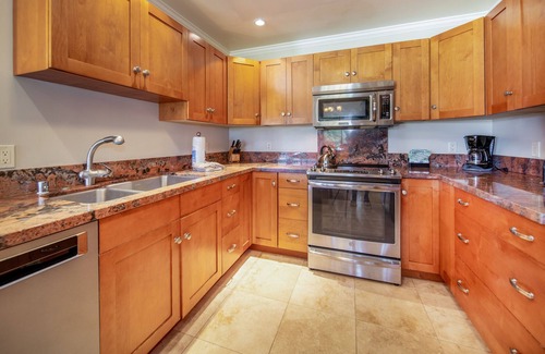 Napili Villa | Kapalua Unit #14P7 2 Bedroom Golf Villas Gold Fairway View