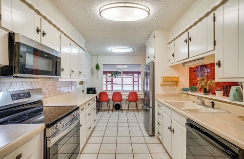 Tarrant County House | Karaoke Ready! Fort Worth Area Home w/Pool