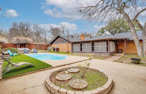 Tarrant County House | Karaoke Ready! Fort Worth Area Home w/Pool