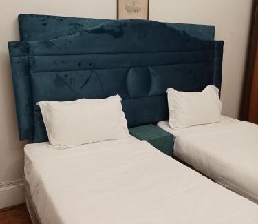 Port Elizabeth Central House | Kardinal guesthouse on 44 St Phillips street