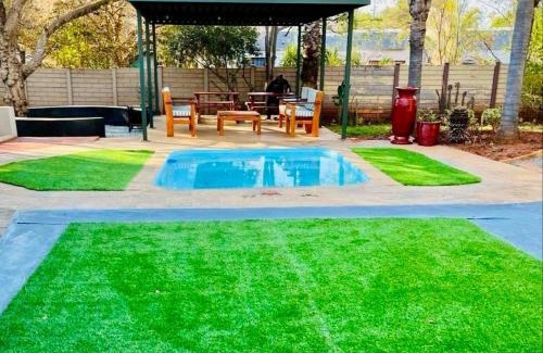 Thabazimbi House | Karee Guesthouse