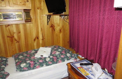 Falls Creek Cabin | Karelia Alpine Lodge