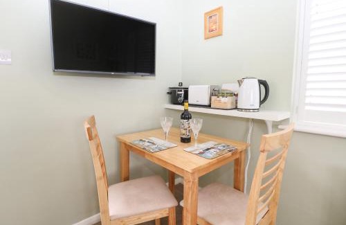 Worthing House | Karibu